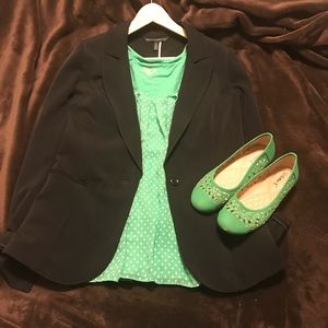 Green and White Polkadot Shell